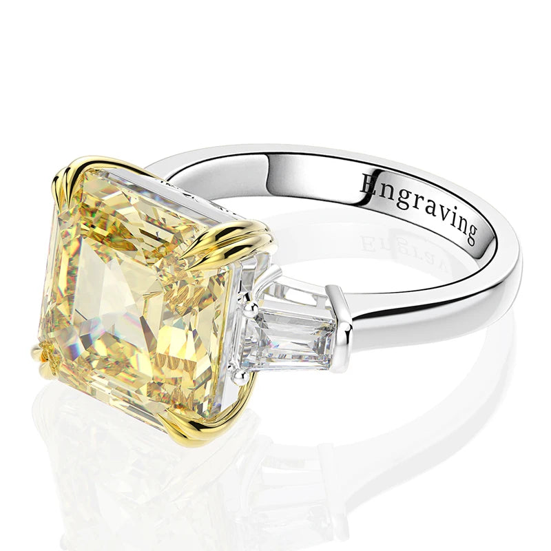 Hélène de Trois - Moissanite Ring